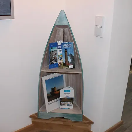 Boddenkahn Ferienhaus Born